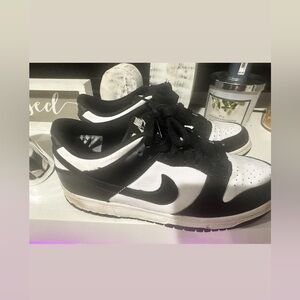 Nike Panda dunks